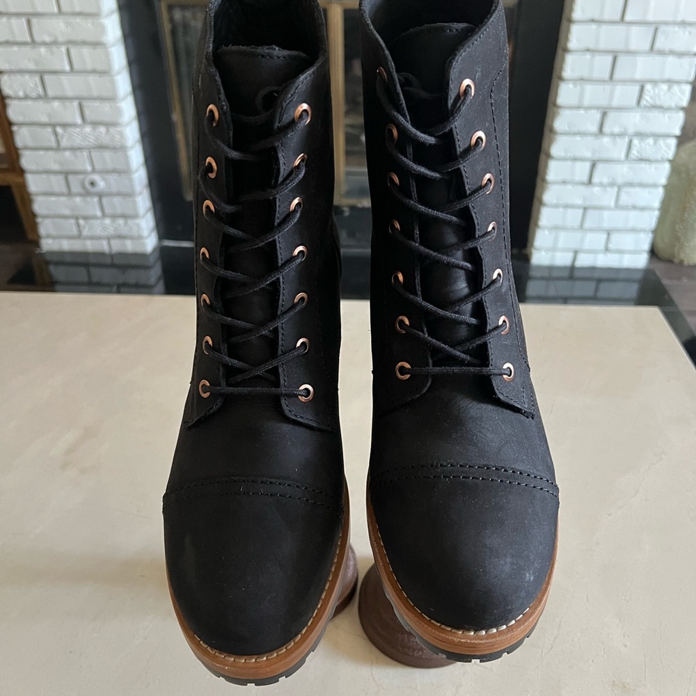 NWT- PATINA - By Portland Leather Goods - Black Lace-Up Women's Boots